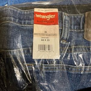 Wrangler Authentics 44 x 29 Straight Leg, Dark Wash, Distressed, NWT